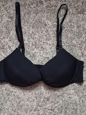 💙NEW! Women's Black T-Shirt Bra with Pushup